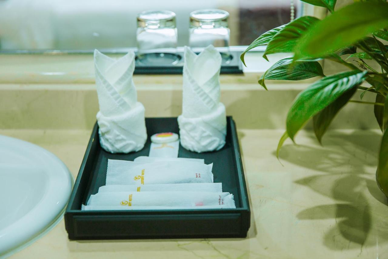 Mong Cai Luxury6 Hotel מראה חיצוני תמונה